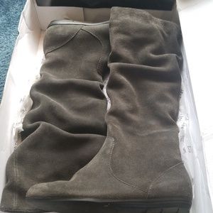 Suade boots
